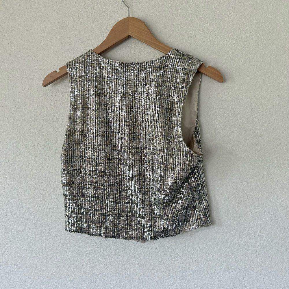 ITMFL Cortado Cher Vest and Indigo Cher Skirt Set in Beige and Silver - Picture 7 of 12